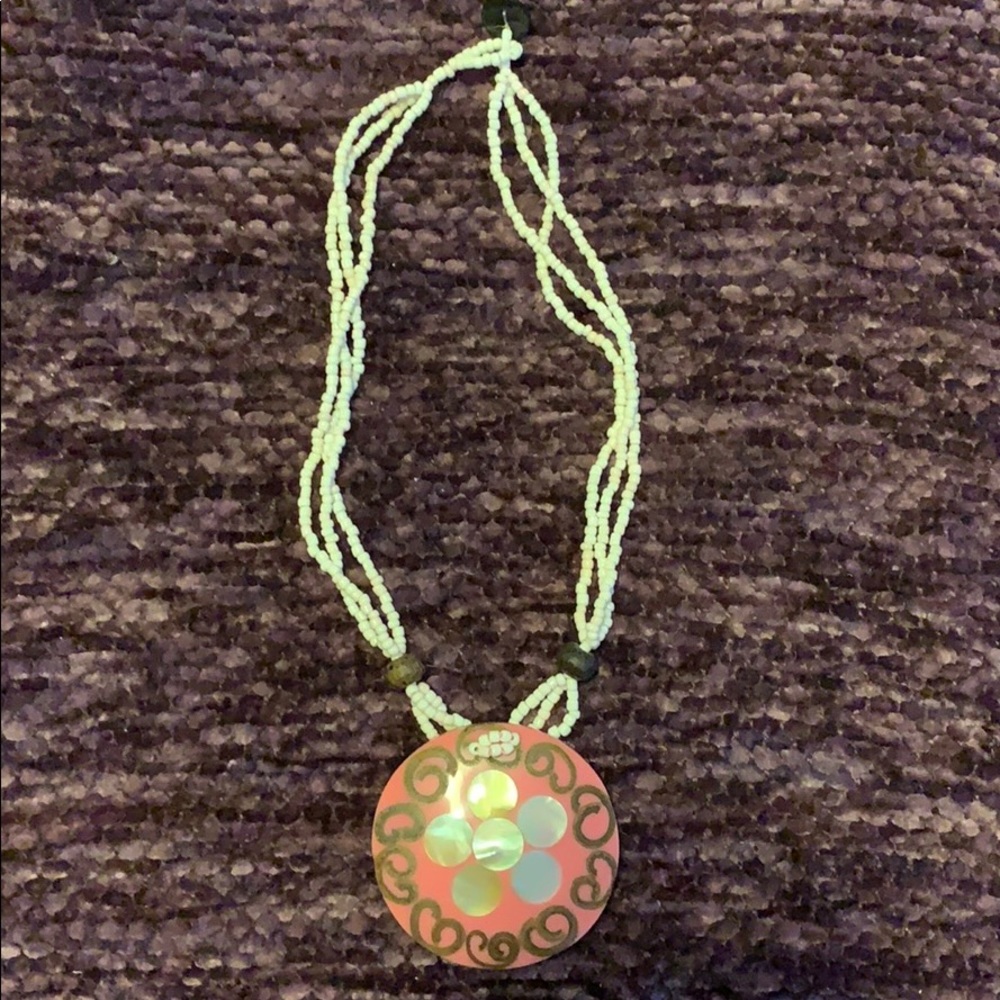 Women’s necklace